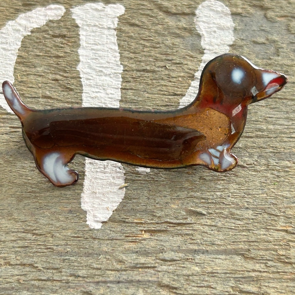 4/$100 Brown enamel Dachshund weiner dog Brooch